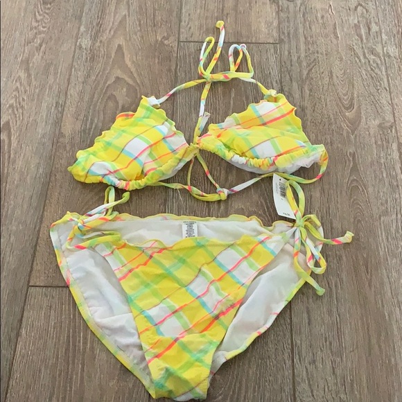 NEVER WORN Old Navy bikini - Picture 1 of 4